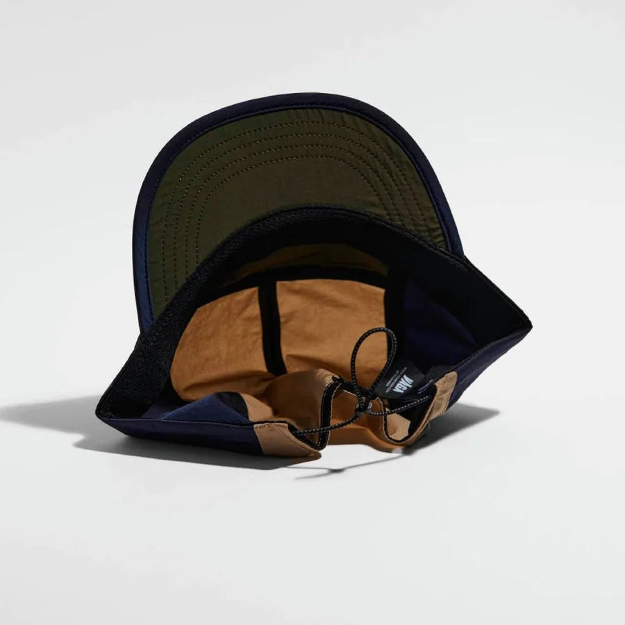 GORRA VÅGA PACER - Navy Blue / Utility Green / Taupe