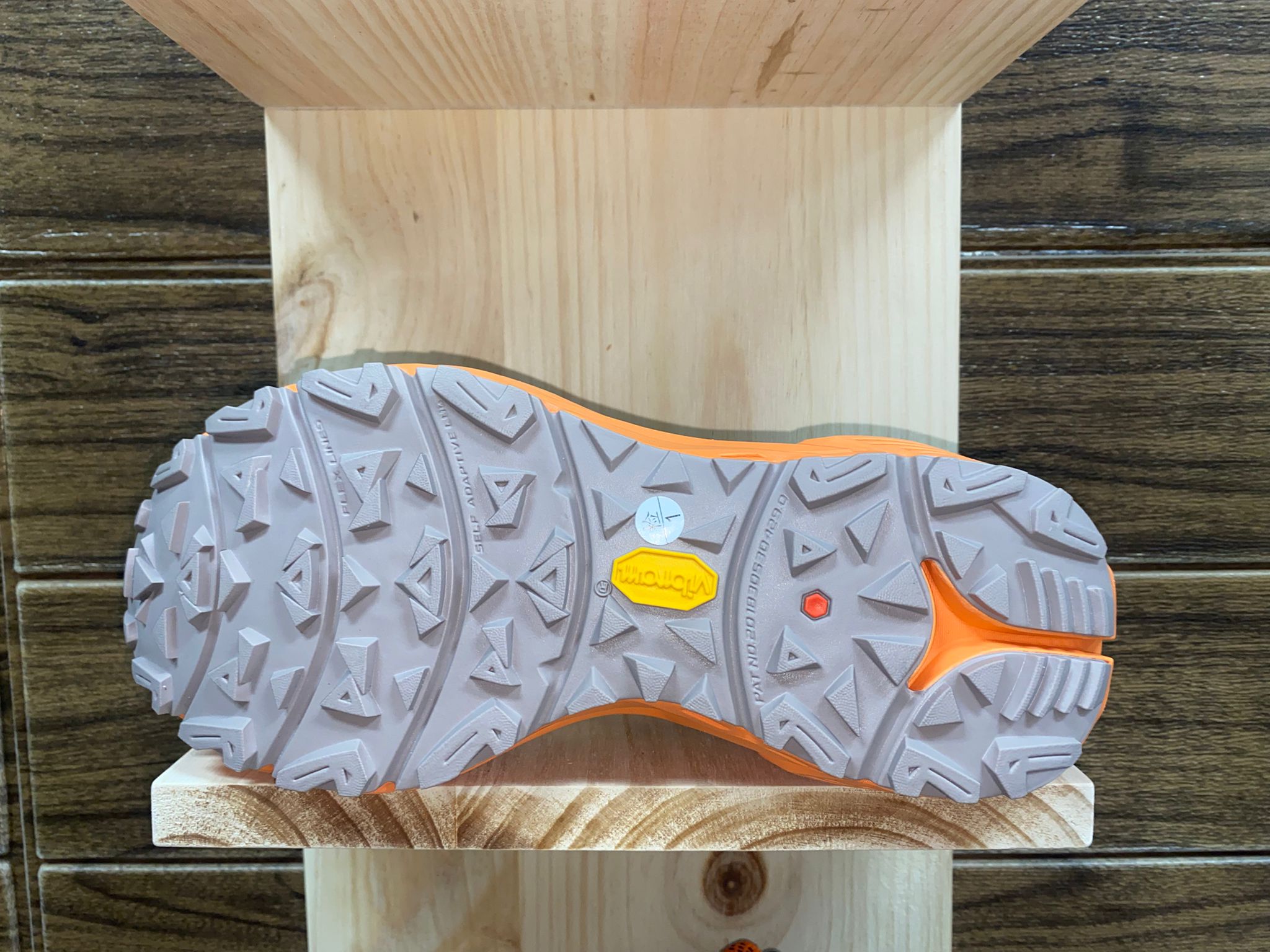 ZAPATILLAS KAILAS FUGA C4 W - Dawn gray/Bright Orange